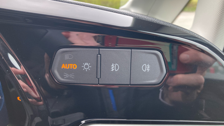 Ford Transit Connect 250 L2 Petrol 1.5 EcoBoost PHEV 150 Limited Van Auto